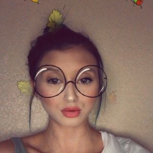 Meet your Posher, Catherine